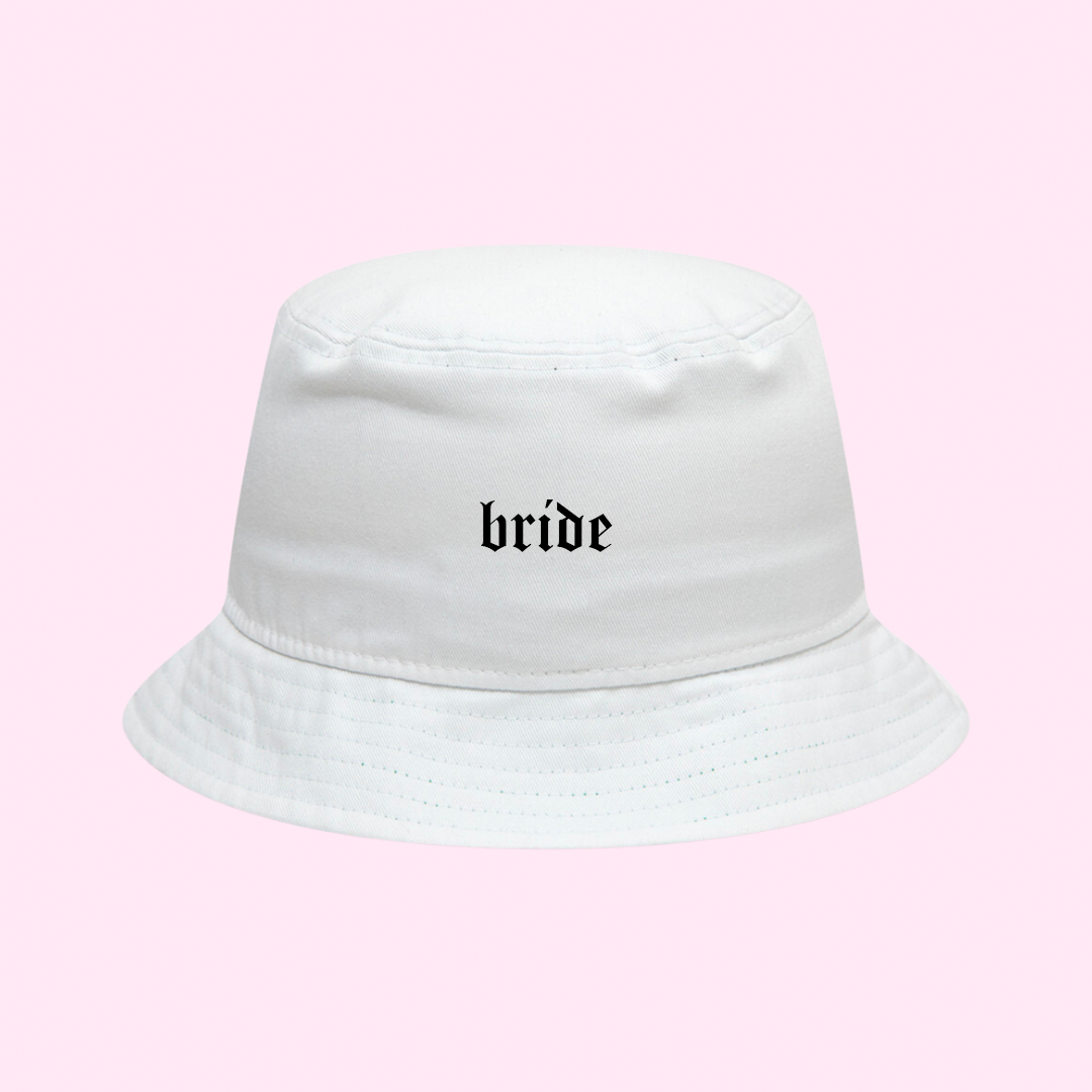 Bucket hat con nombre o frase bordada