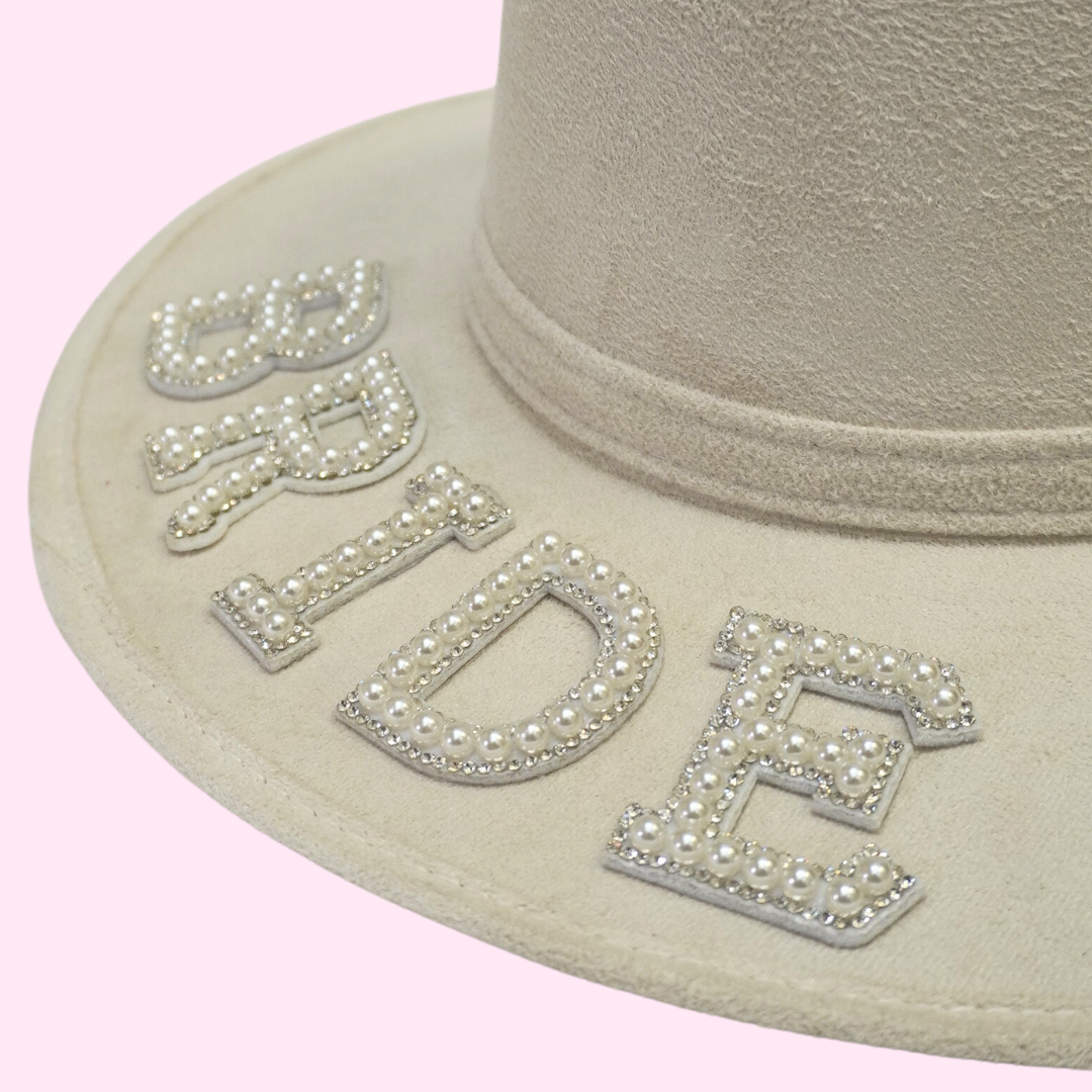 Sombrero viñedo con letras de perlas Bride